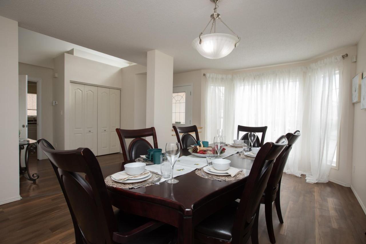 Elegant 6 Bedroom House Near U Of Manitoba Winnipeg Exterior photo
