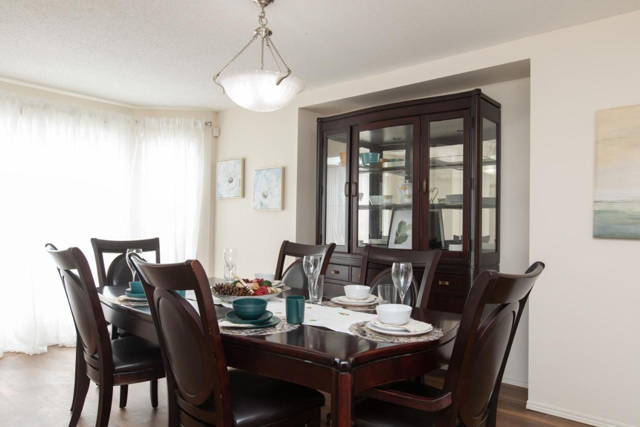 Elegant 6 Bedroom House Near U Of Manitoba Winnipeg Exterior photo